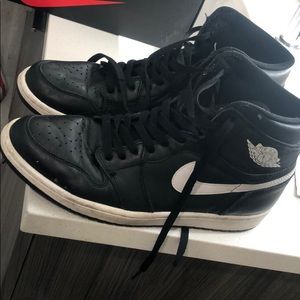 Nike Black and White Athletic Shoes